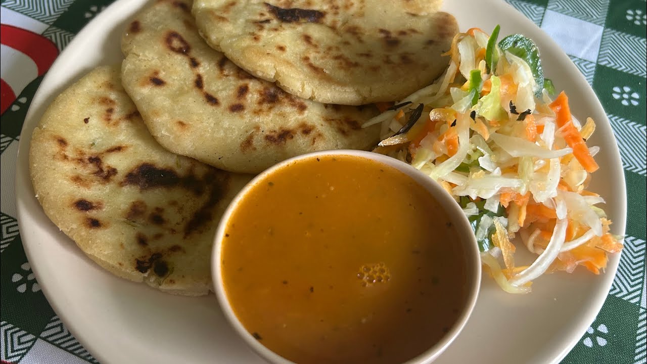 Se me antojaron unas pupusas y les enseñó cómo las preparo.🫓