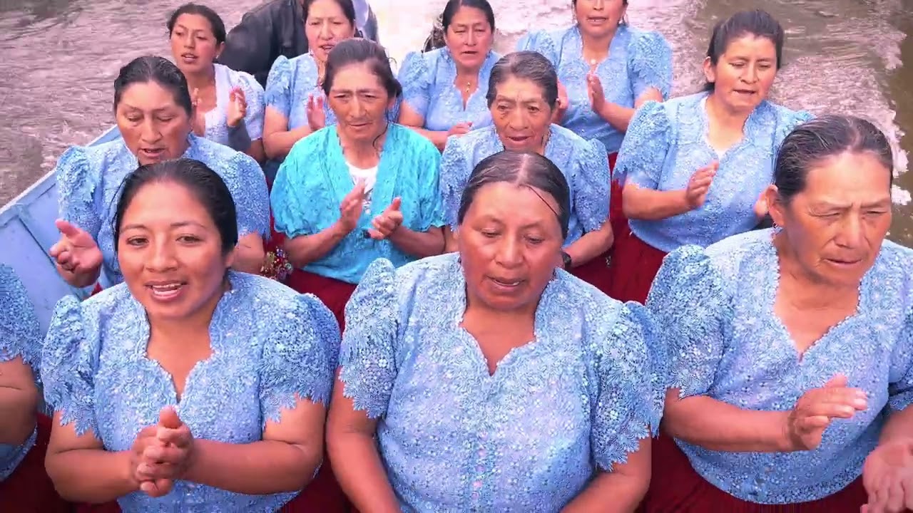Tierra bendita de mi Ecuador |  Coro Hijas del Rey 🌹