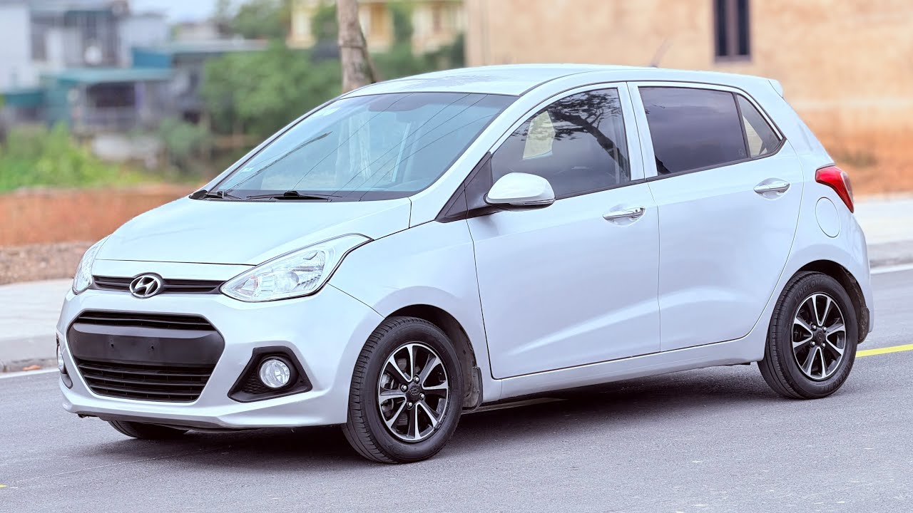 Huyndai i10 2014 bản đủ phanh abs túi khí chỉ 139tr đề nổ stastop màu bạc xịn 0588 56 3333