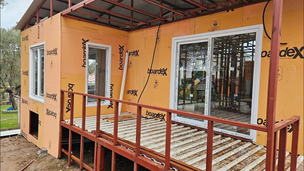 ÇELİK EVİMİZE PVC DOĞRAMA TAKTIRDIK.. BUCA-24.GÜN