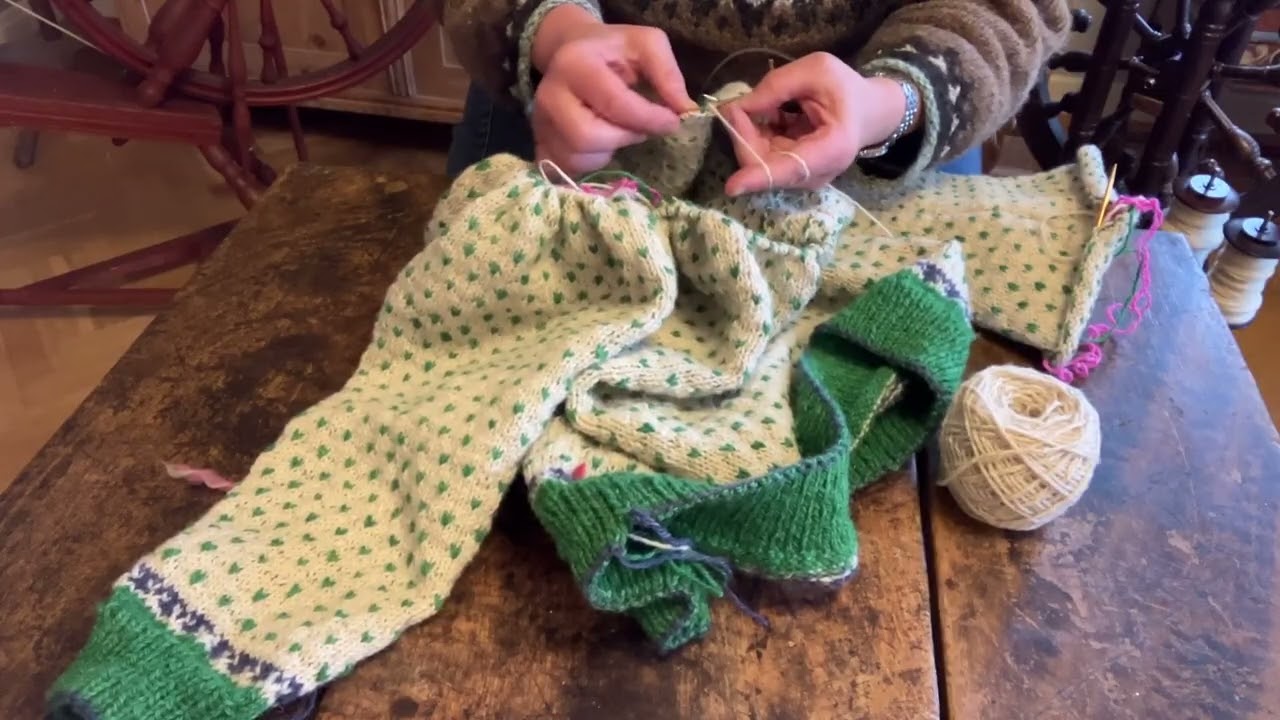 Pullover mit Rundpasse stricken - zusammen setzen der Teile