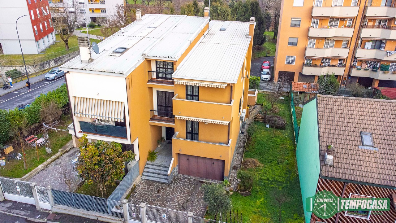 Tempocasa di Vimodrone propone in vendita soluzione indipendente con giardino