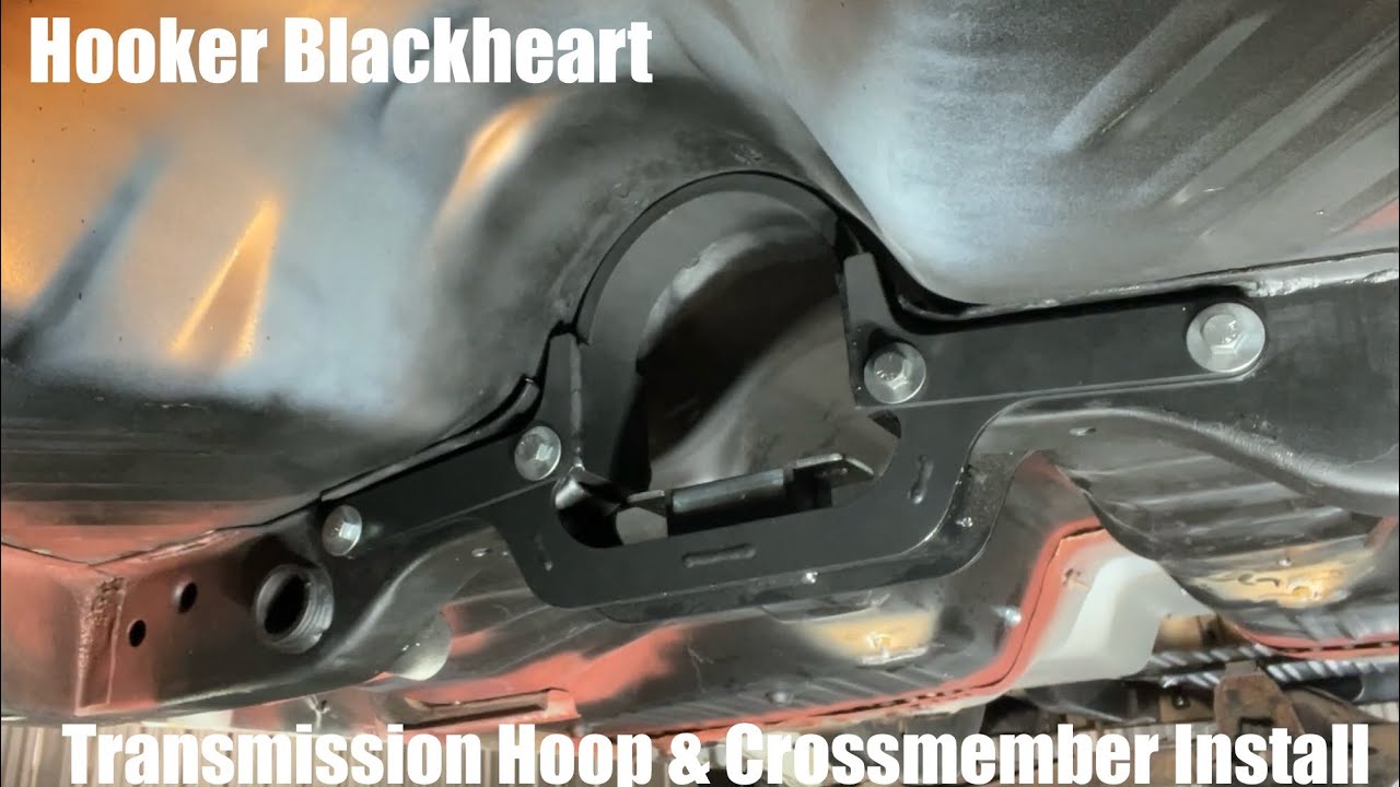 На моем Charger 69 года установлены трансмиссионный хомут и поперечина Hooker Blackheart.