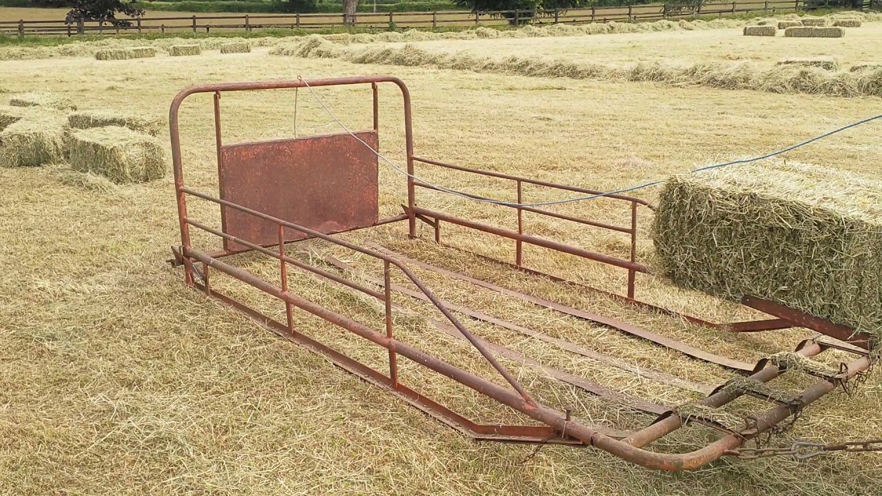 Ford 4000 and New Holland Super Hayliner 68