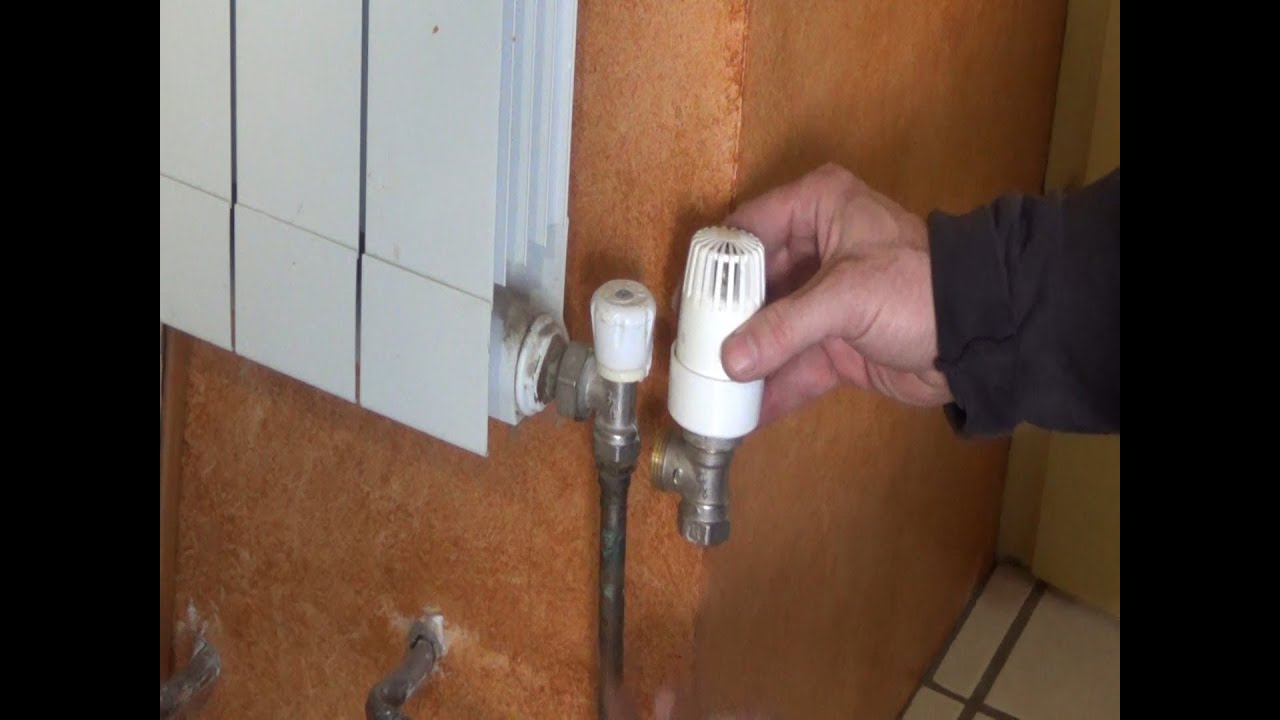 Remplacer un robinet manuel de radiateur par un robinet thermostatique