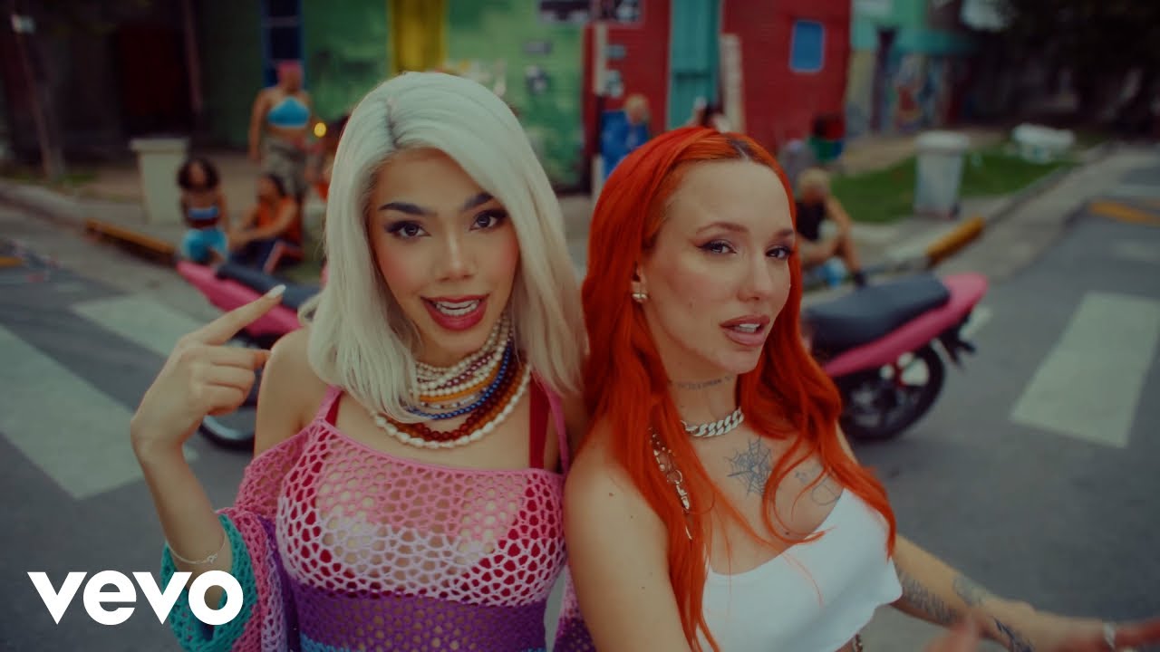 Kenia Os, La Joaqui - Kitty (Video Oficial)