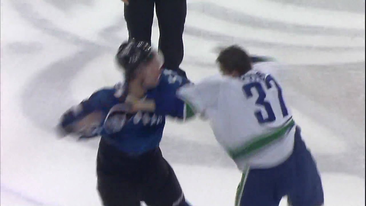 Canucks at Avs - Rick Rypien Vs Cody Mcleod - 11.14.09 - HD