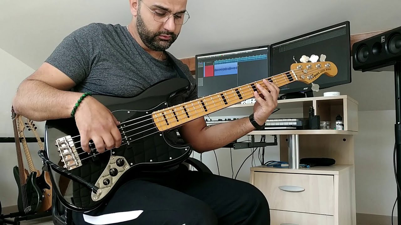 Latin bass cover / Squier Jazz Bass
