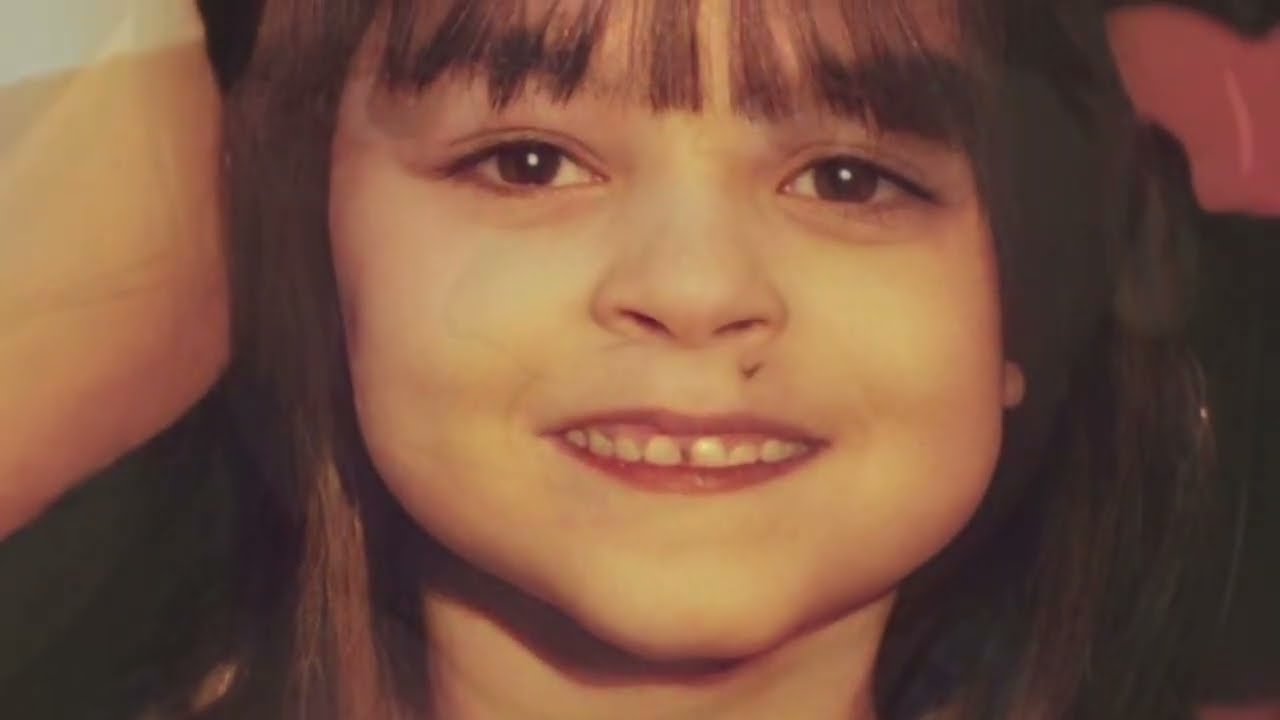 Saffie-Rose Roussos Tribute - breathin (Ariana Grande).