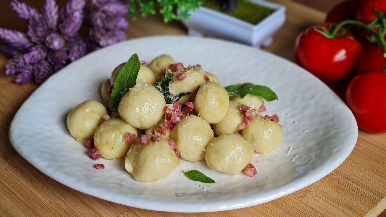Gnocchi ripieni, morbidi dentro e croccanti, fatti a mano