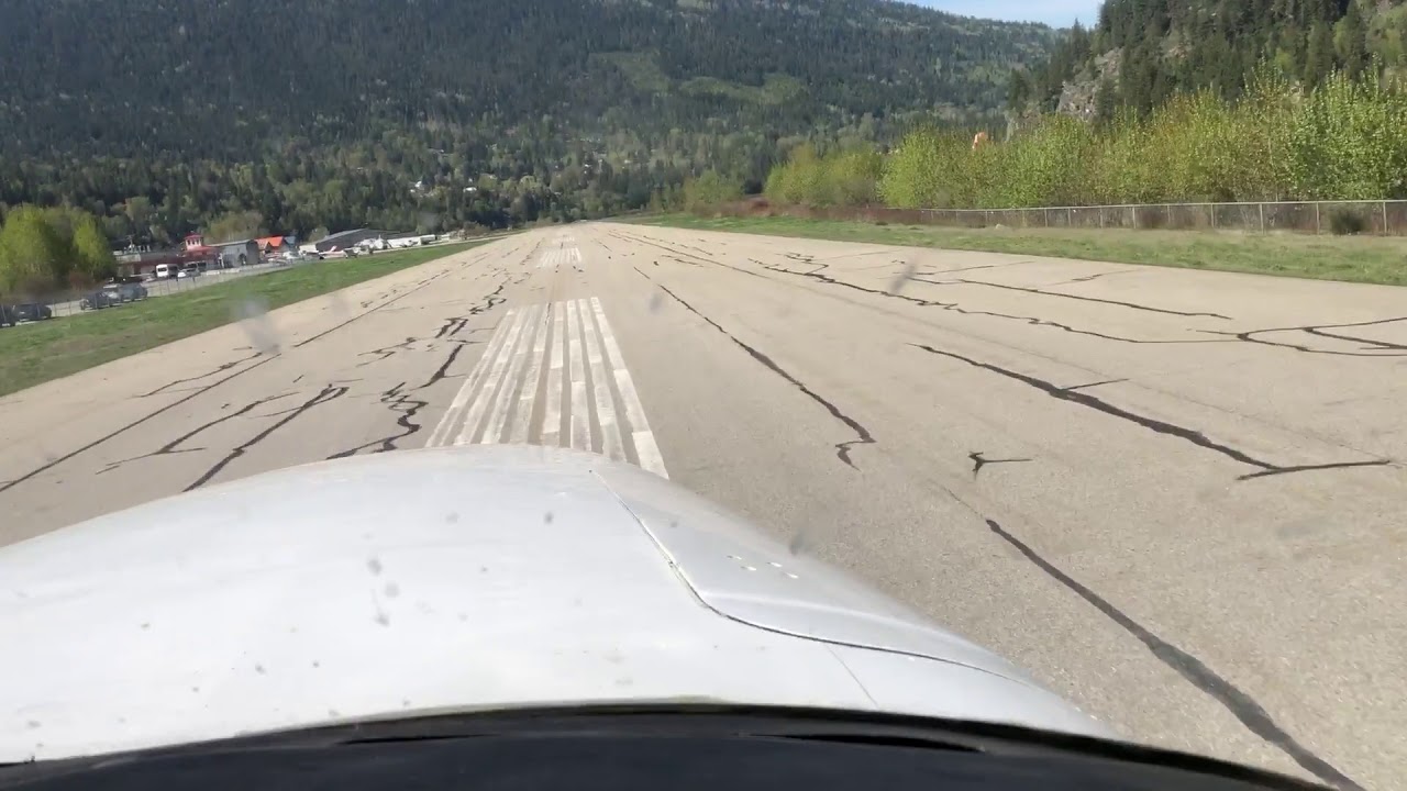 C-GXCF Landing at CZNL
