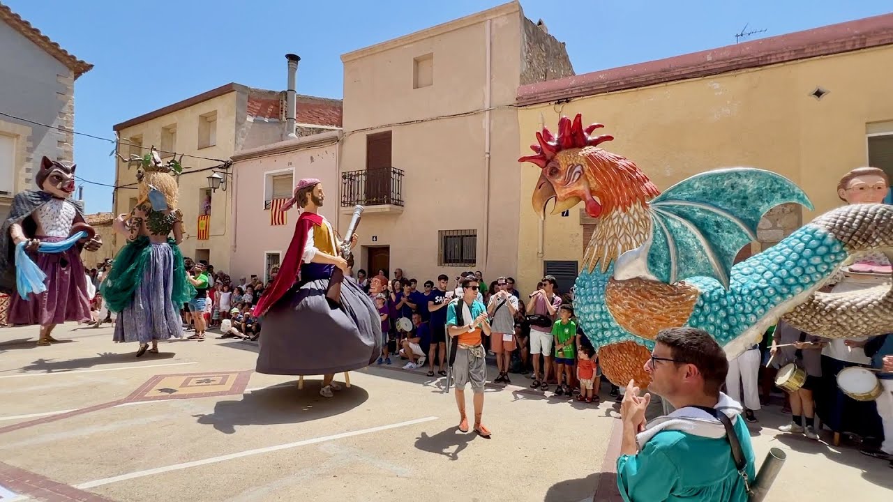 Trobada gegantera i Apadrinament de l’Arenal i l’Aubablanc Figuerola del Camp (F.M. Sant Jaume 2022)