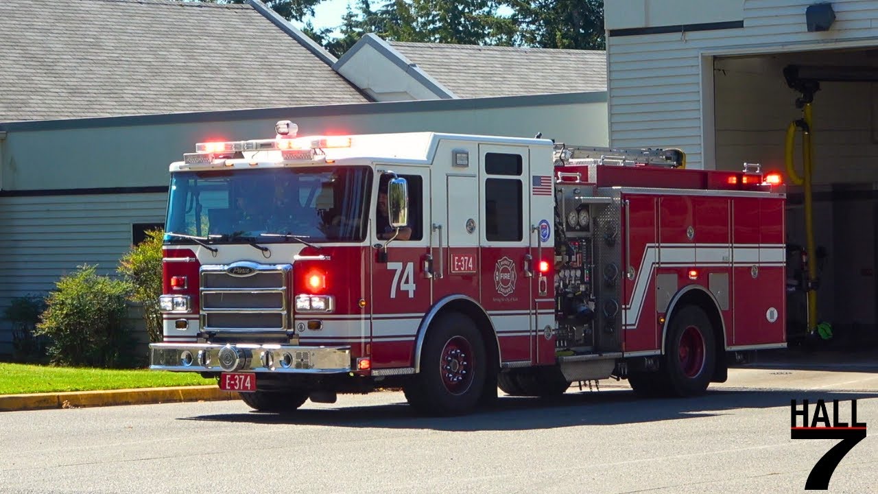 Puget Sound Fire Authority - Engine 374 Responding