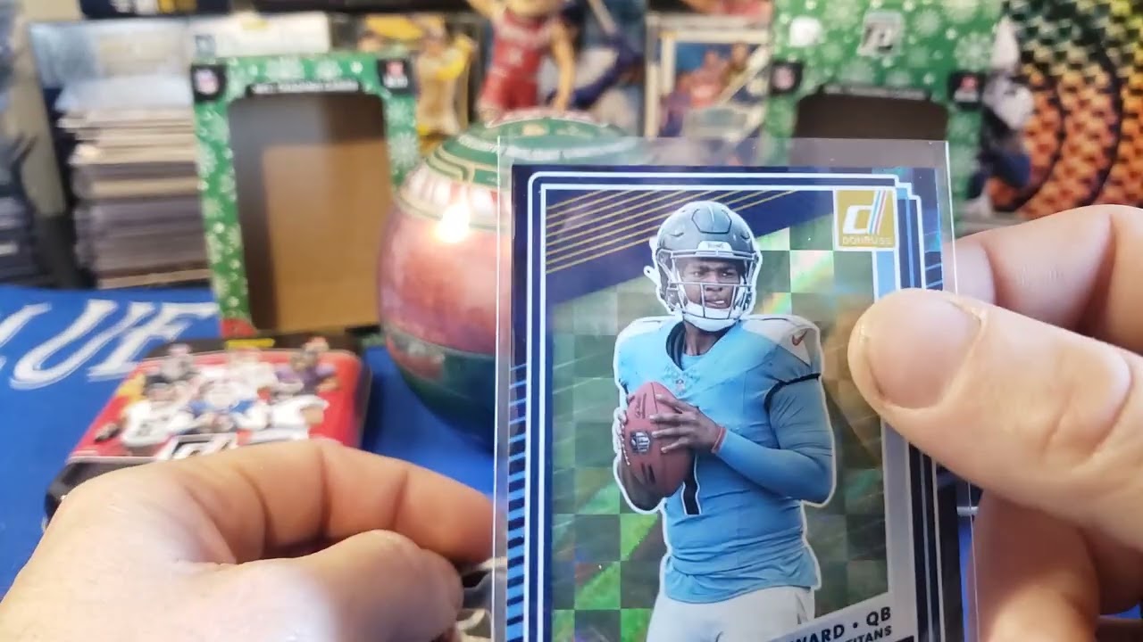 Sunday Funday Holiday Prep. Donruss tins + 2025 holiday ball. #begood #holidays 