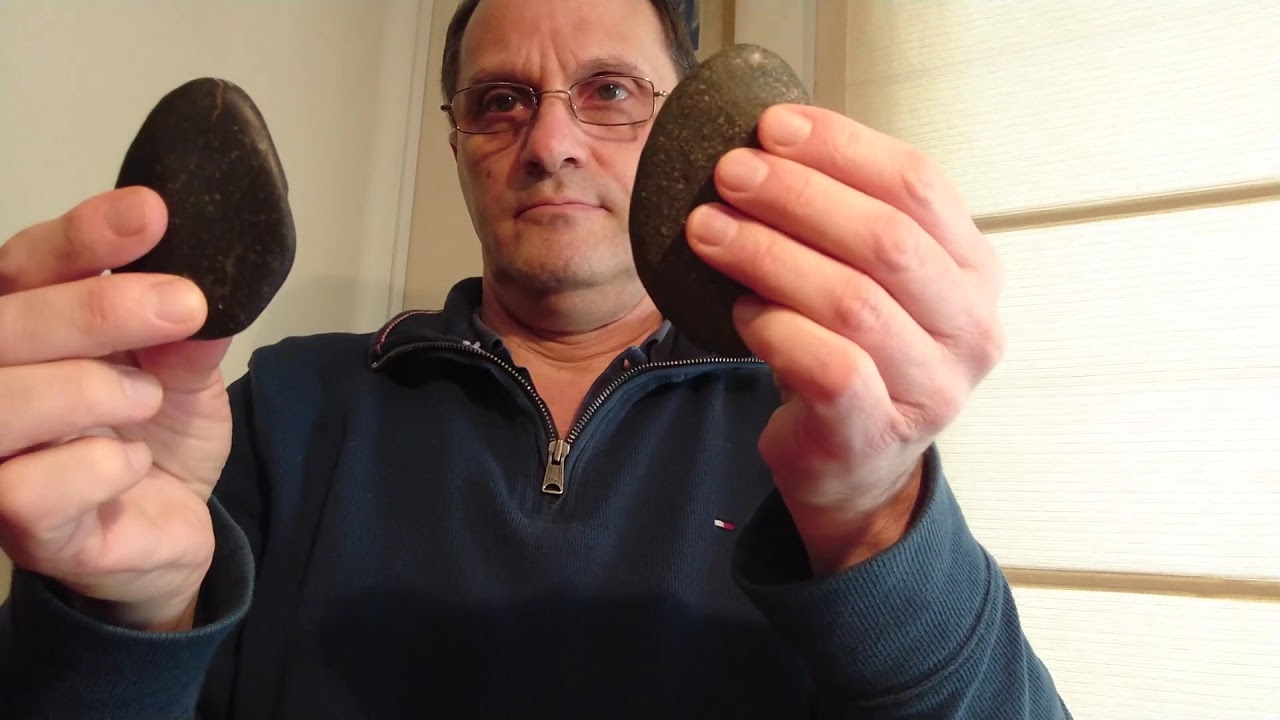 Sonidos y música con dos piedras