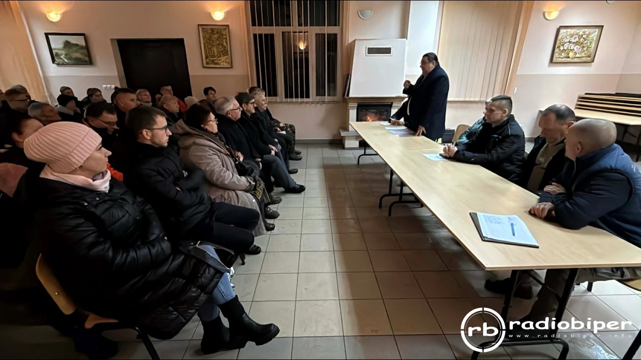 Kurnik w Michałkach tematem burzliwego spotkania. Mieszkańcy i wójt mają wiele wątpliwości