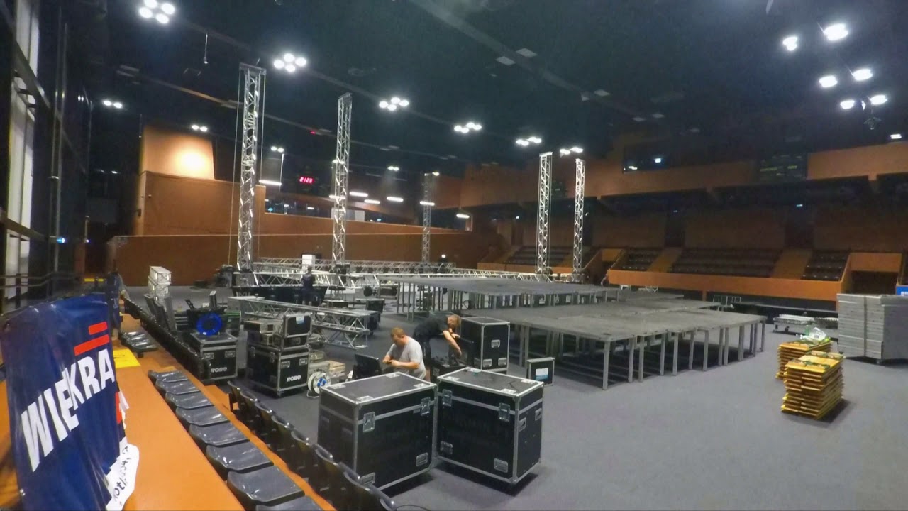 Montaż konstrukcji 12x10m oraz dodatkowych wing&oacute;w 3m Alustage Q530