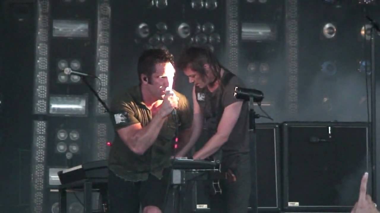 Nine Inch Nails - Piggy - live Tampa FL 05-09-09 HD