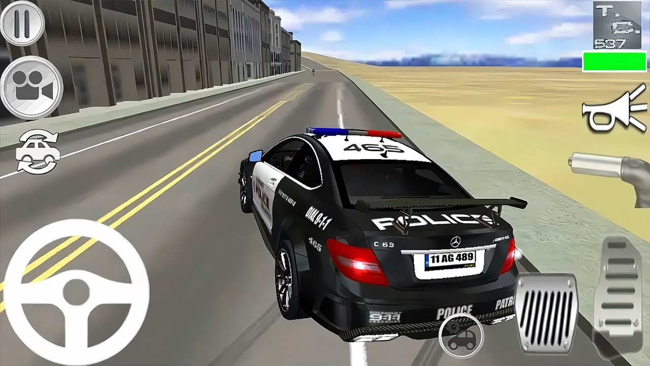 Jugando con Coche Policía - Mercedes C 63 AMG Simulator - Juegos de Carros