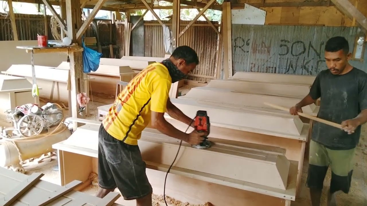 Pembuatan Peti Jenazah Kayu | Proses Tukang yang Jarang Diperlihatkan