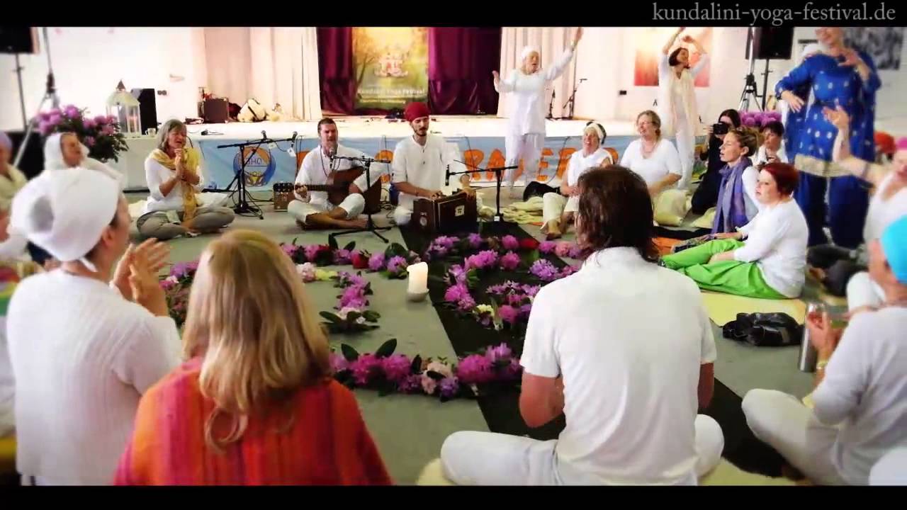Chanting Circle with Kevin James Carroll at the German Kundalini Yoga Festival 2015