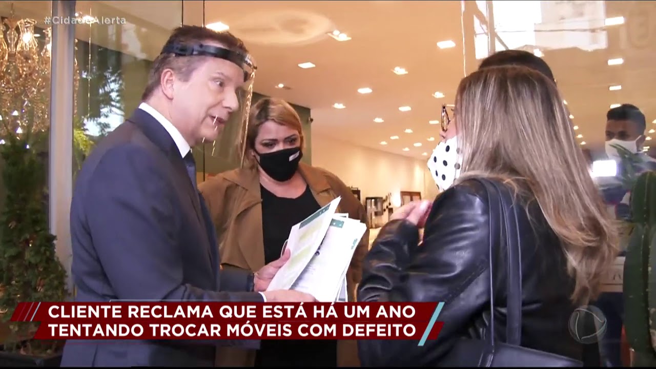 Patrulha do Consumidor: cliente está há um ano tentando trocar móveis com defeito