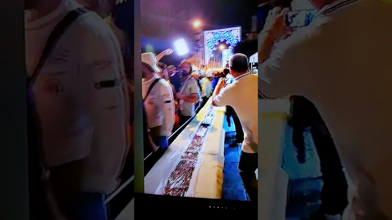 Guinness del primato mondiale il torrone più lungo (1004m) è a Mazzarino,(Sicilia)