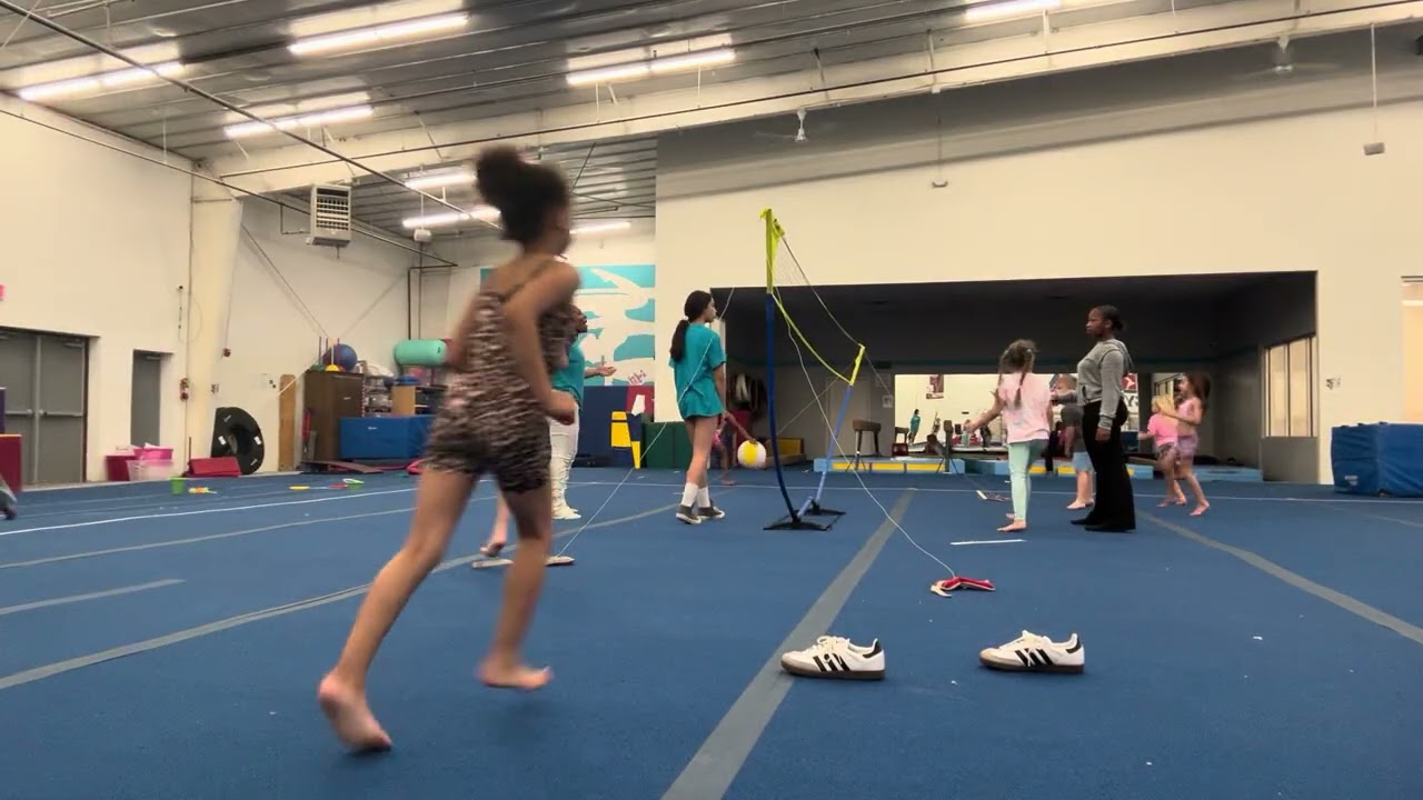 day in the life at work #gymnasticclass #fyp #viral #work #aimhigh #simonebiles 