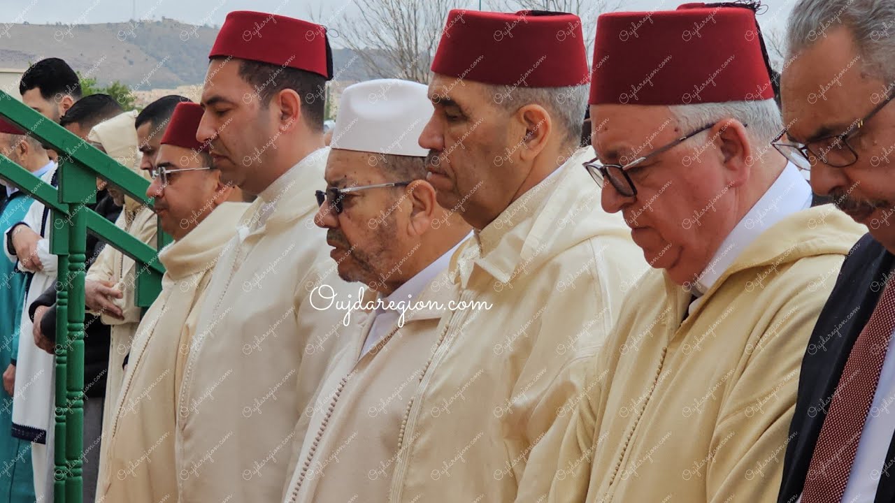 الوالي العطفاوي يشارك ساكنة وجدة صلاة عيد الفطر بمصلى سيدي يحي 