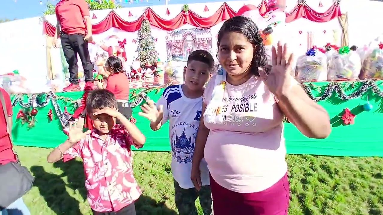 Asi selebra el inisio de navidad en el salvador 4k😲🎄