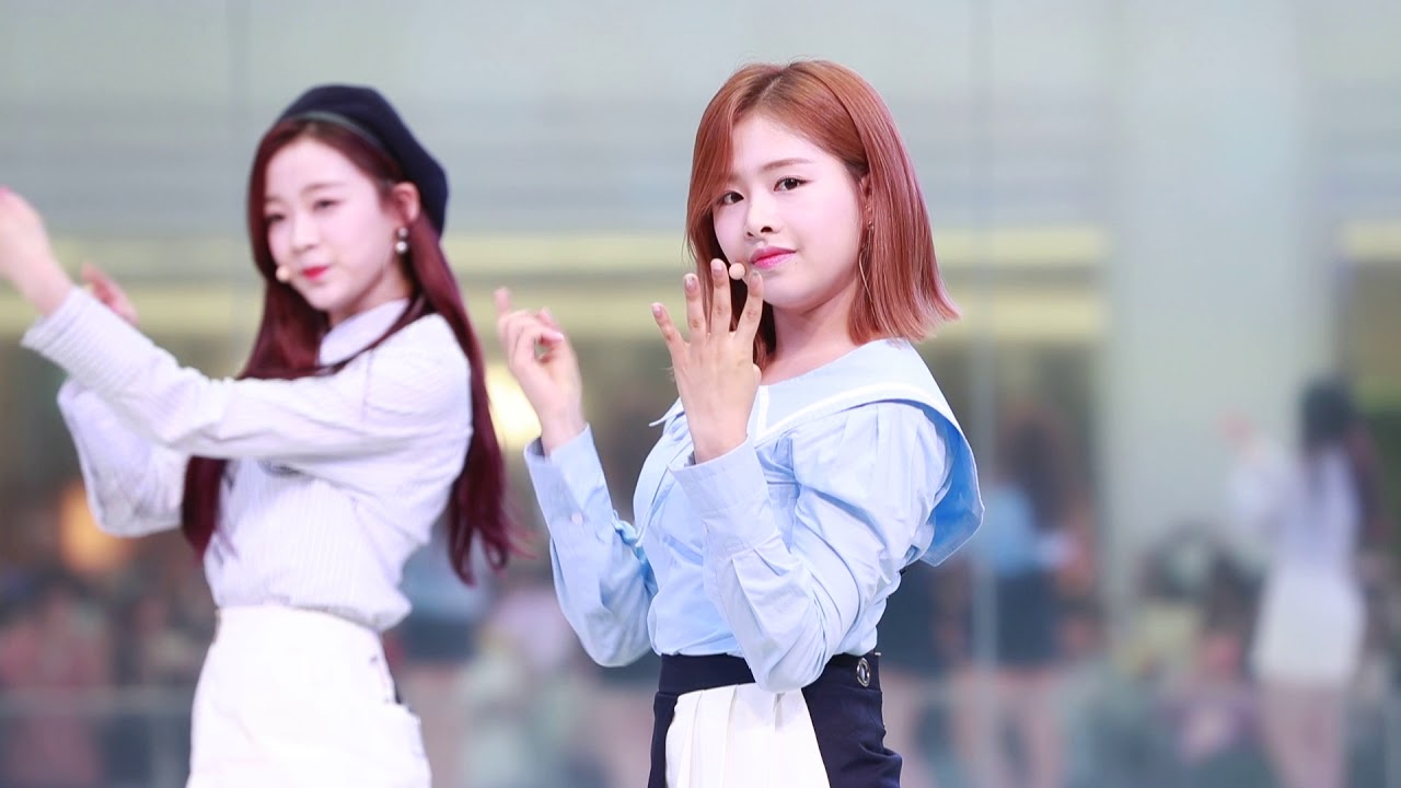 [18.04.25] 선샤인시티 미니라이브 직캠 ( 에이프릴 채원 김채원 팅커벨 일본 버전 )