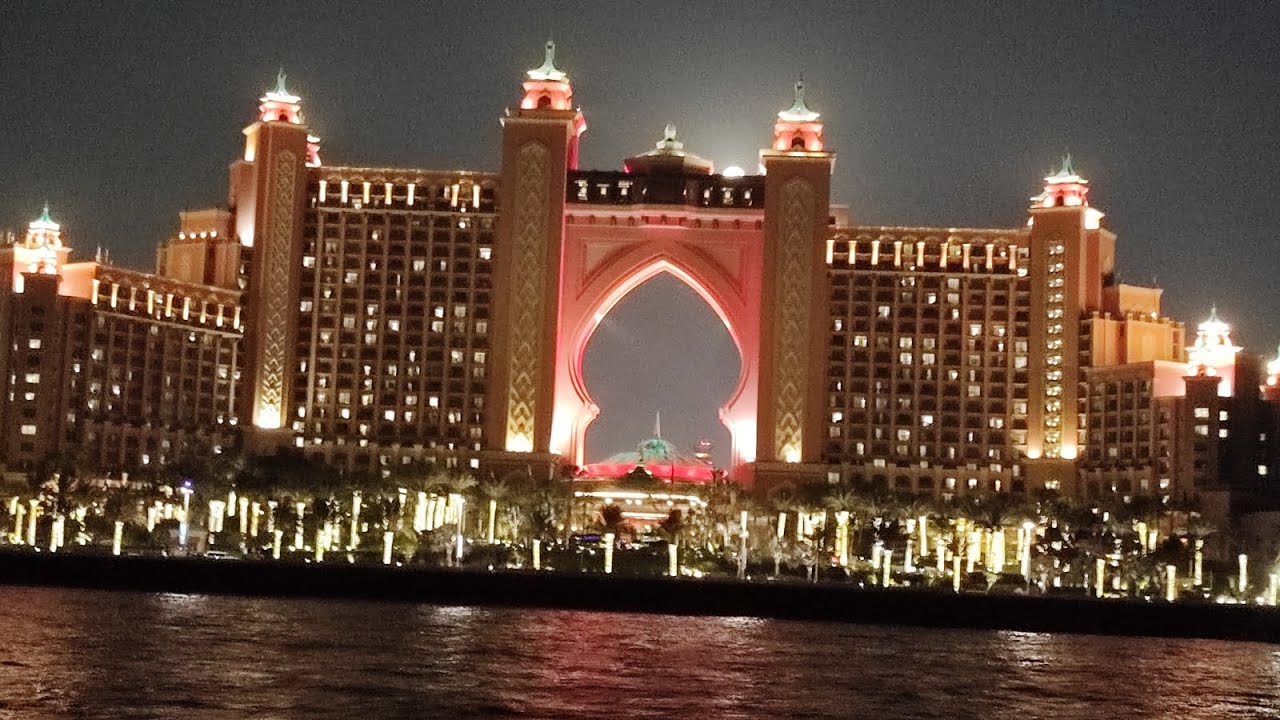 Poți să mănânci carne de porc in Dubai? Croaziera cu multă băutură. Ruși beți și puși pe scandal.