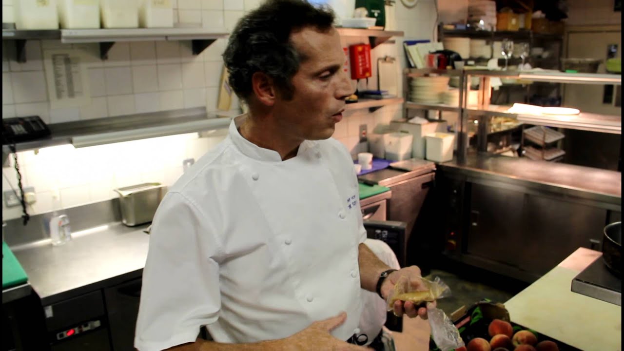 Филип Ховард на площади в Лондоне