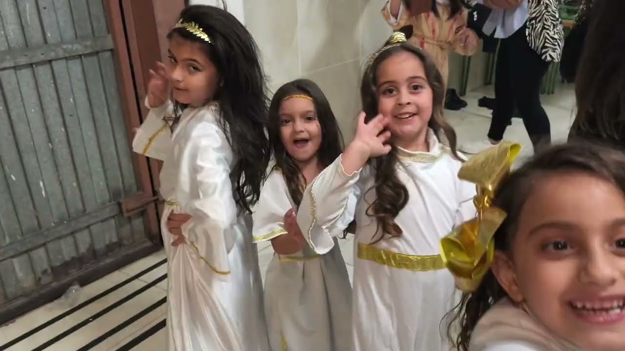 Danzas niños de la vall de uixo #danzascristianas 