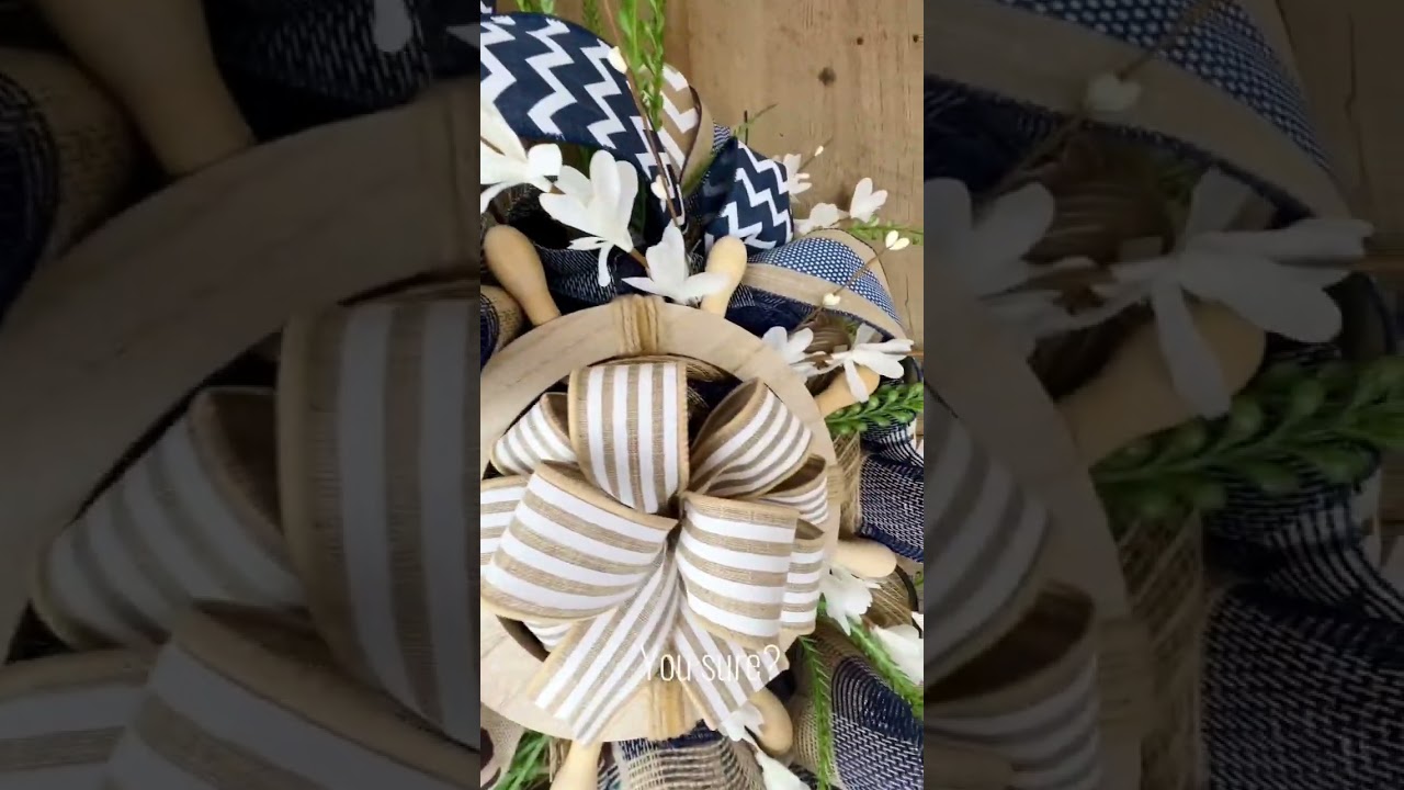Ahoy! Do you like this nautical wreath&hellip;OAR do you WHEELY love it?