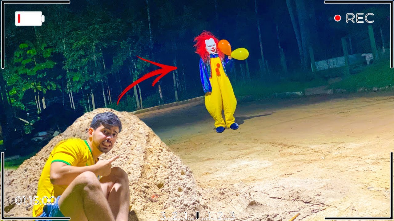 UM PALHAÇO ASSUSTADOR ME ATACOU NA RUA !!