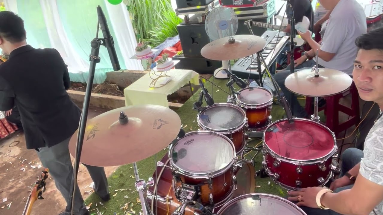 Liên Khúc Yêu Em Cả Trong Giấc Mơ | Áo Mới Cà Mau / Drum Thái Tuấn Band 4in1 1