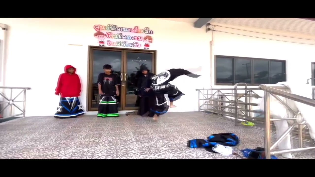 Hardstyle shuffle aus