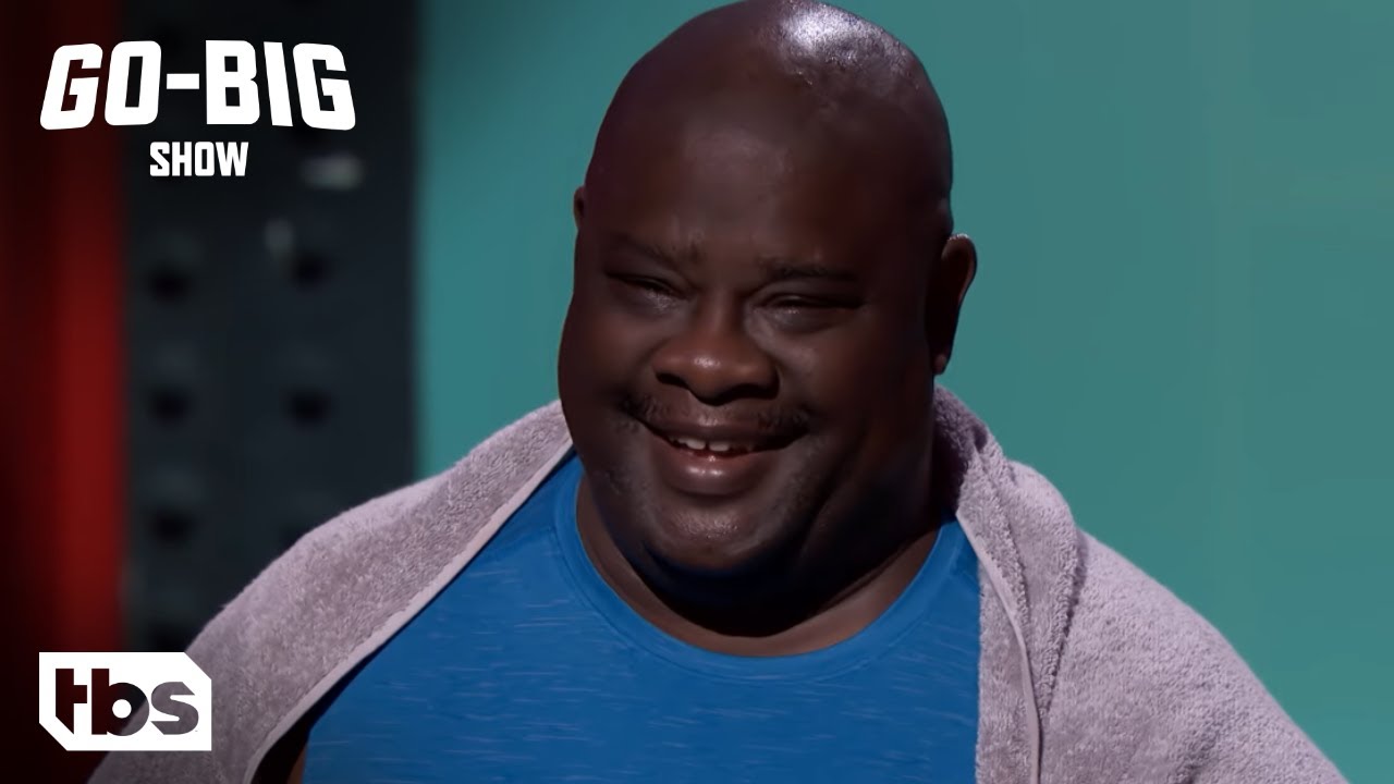 Go Big Show: Iron Hands Kevin Taylor Breaks Bricks Underwater with One Hand (Clip) | TBS