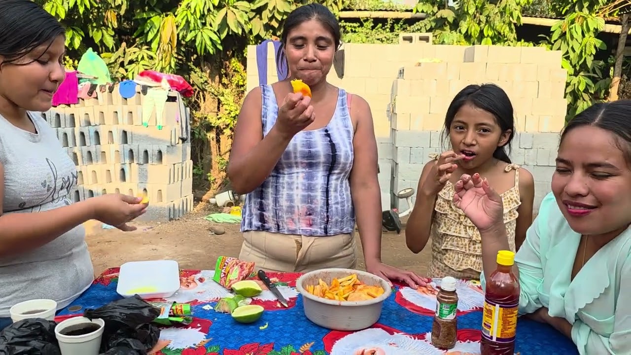 🔴Doña Marivel Nos Preparo Una Deliciosa Ensalada de Mangos 🤤🥭 