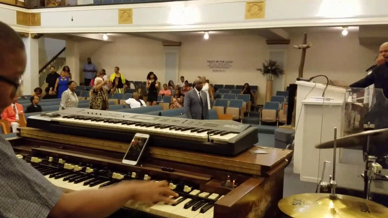 High Praise Judith McAllister  (Praise Break)