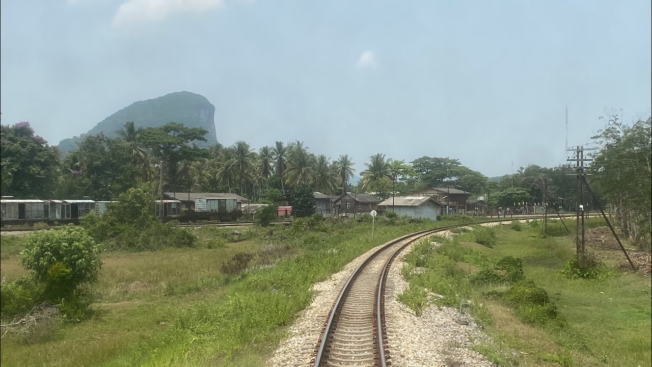 ชมบรรยากาศทางรถไฟสายนครศรีธรรมราชจากท้ายขบวน 85 [13 เม.ย. 66]