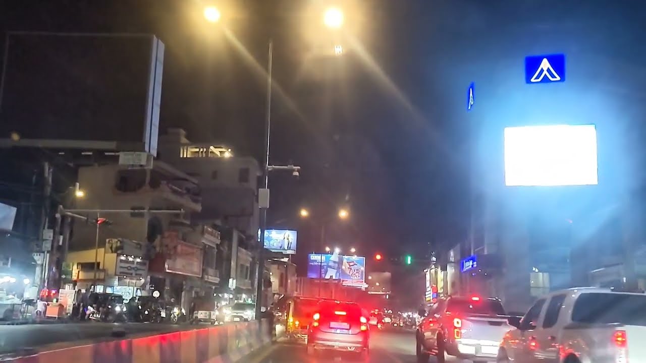 Evening Tour in Phnom Penh City 🌆 | Beautiful Streets & City Vibes