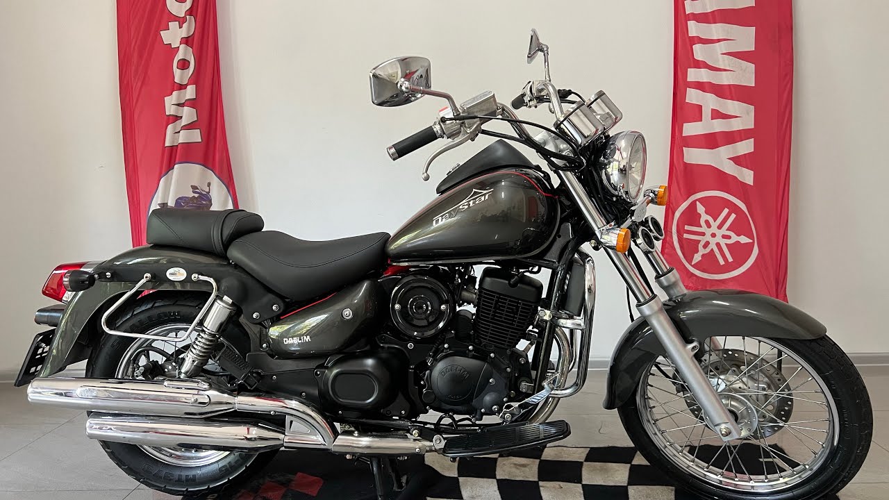 Koreański Król „Chopperów” 125 Daelim VL 125 Daystar 2013