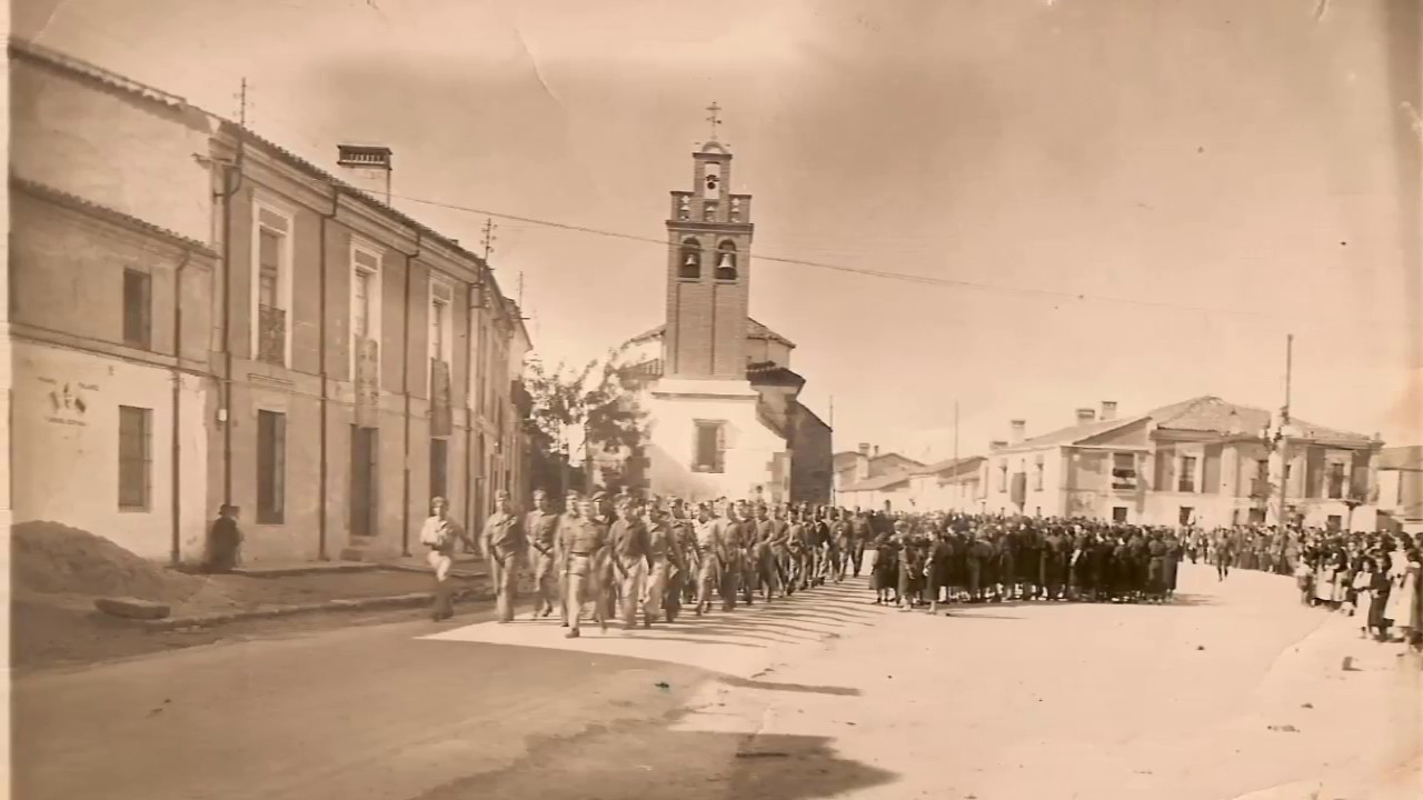 NAVALMORAL DE LA MATA - MONTAJE DE FOTOS ANTIGUAS 2016