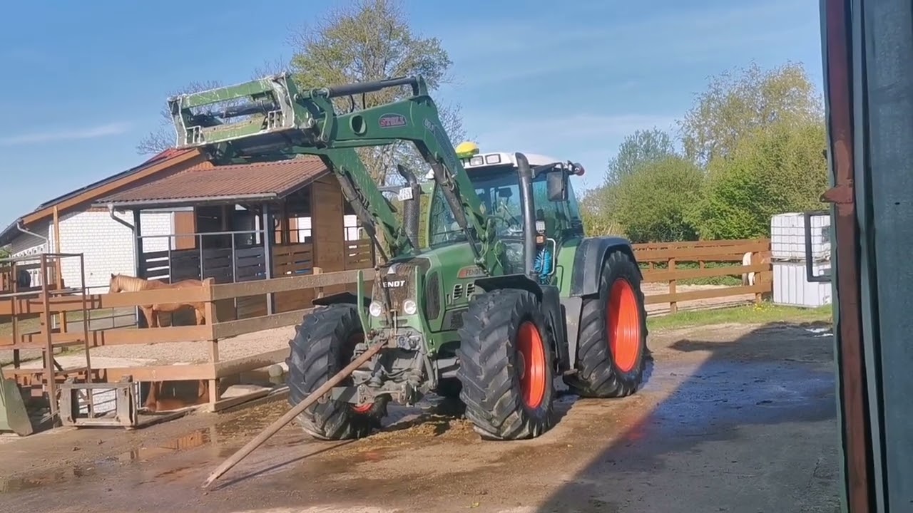 Praca u Niemca - awaria ciągnika Fendt 820 Vario, uszkodzona skrzynia bieg&oacute;w.