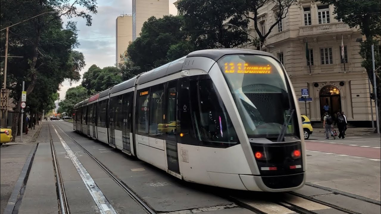 Andando pela Av. Rio Branco, o maior Centro Empresarial Carioca. 📍