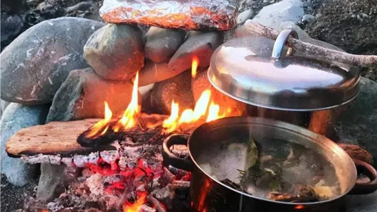 Coastal Foraging California: CLAMS, URCHIN, MUSSEL, Friction Fire!