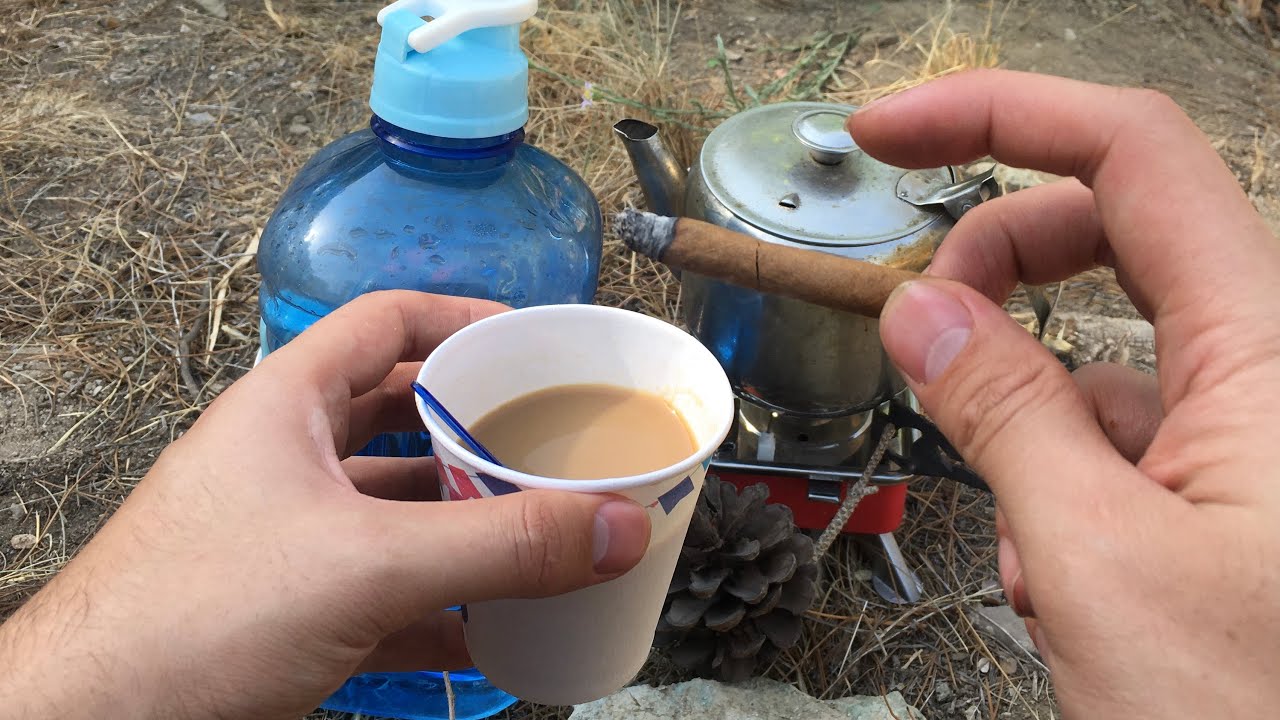 making coffee in 2 minute and smoking in nature