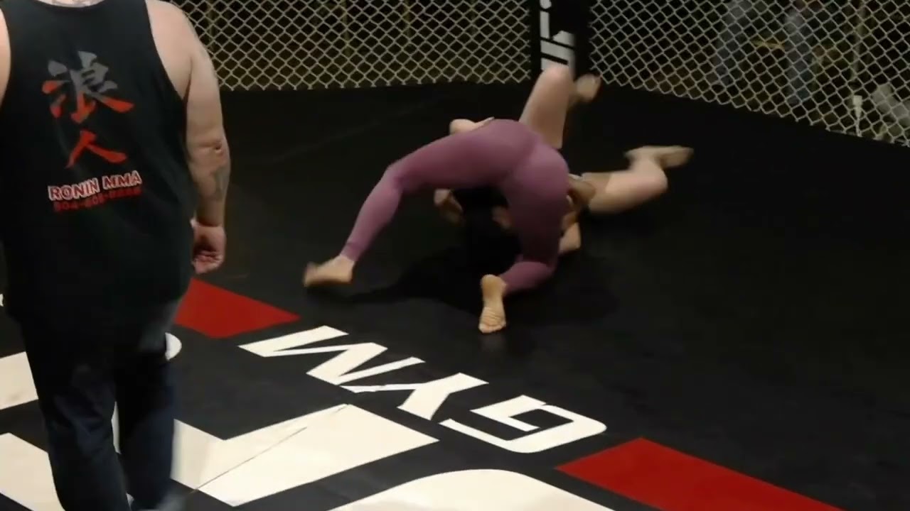 EFL 2 Farah Allouch vs Lily Hauge